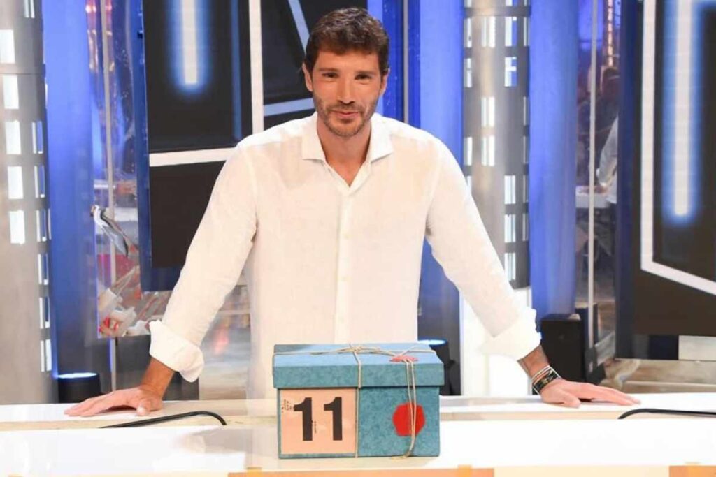 Affari Tuoi, la malattia la malattia si abbatte sul programma