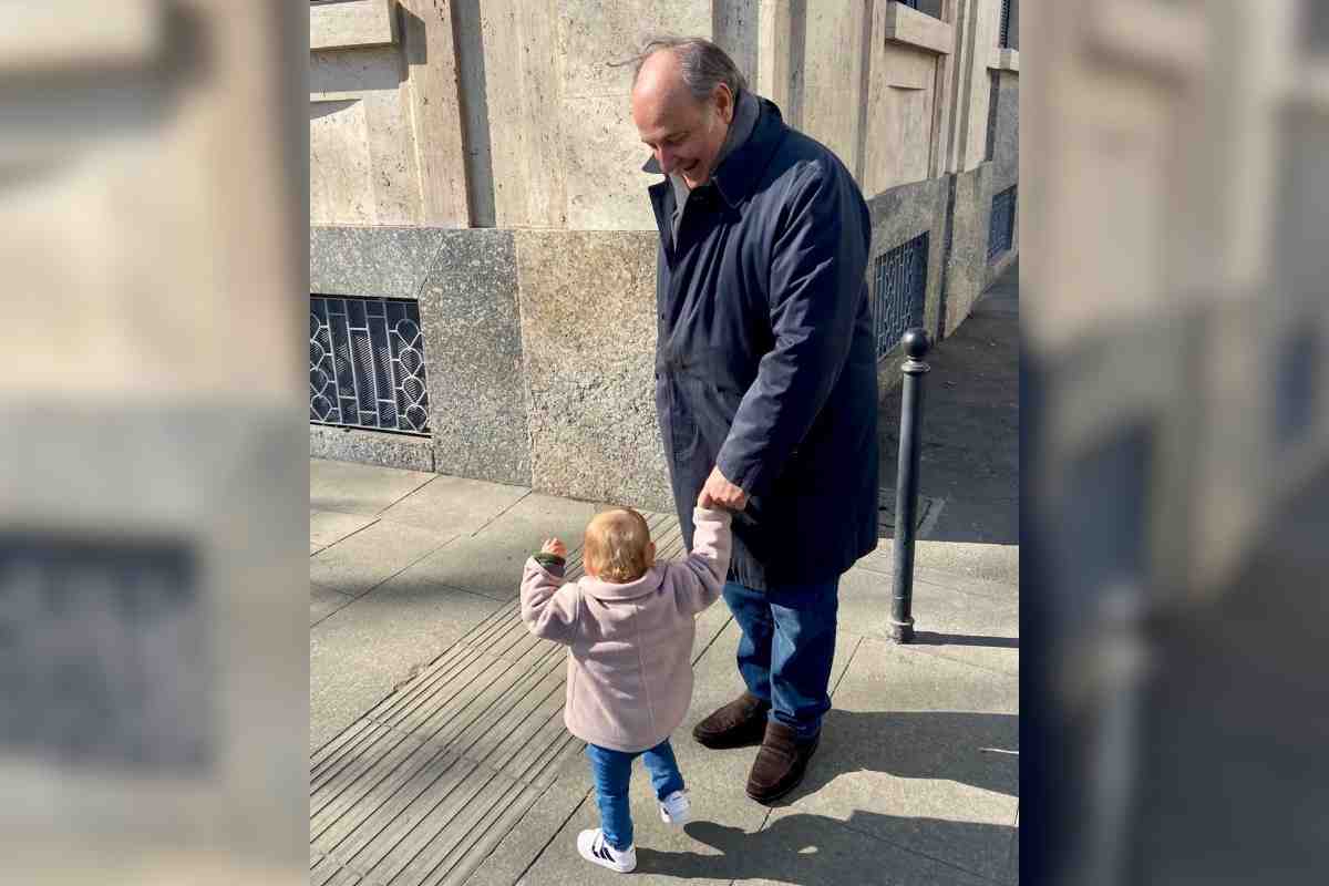 Dove vive Gerry Scotti, il figlio modello (identico a lui)
