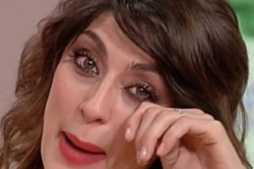 L’ospite speciale della serata è stata Elisa Isoardi, che ha commosso il pubblico e la stessa presentatrice rivelando un momento di grande sofferenza