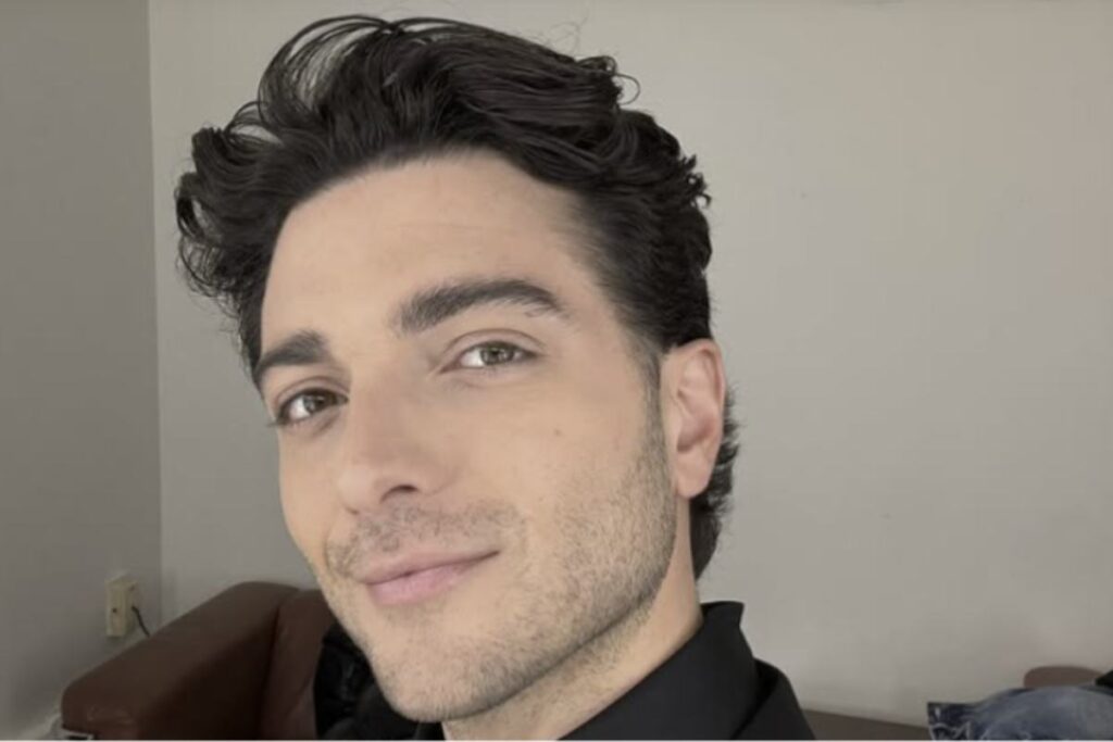 L’interesse per la relazione del celebre tenore de Il Volo si intreccia inevitabilmente con la curiosità riguardo alla personalità e al percorso