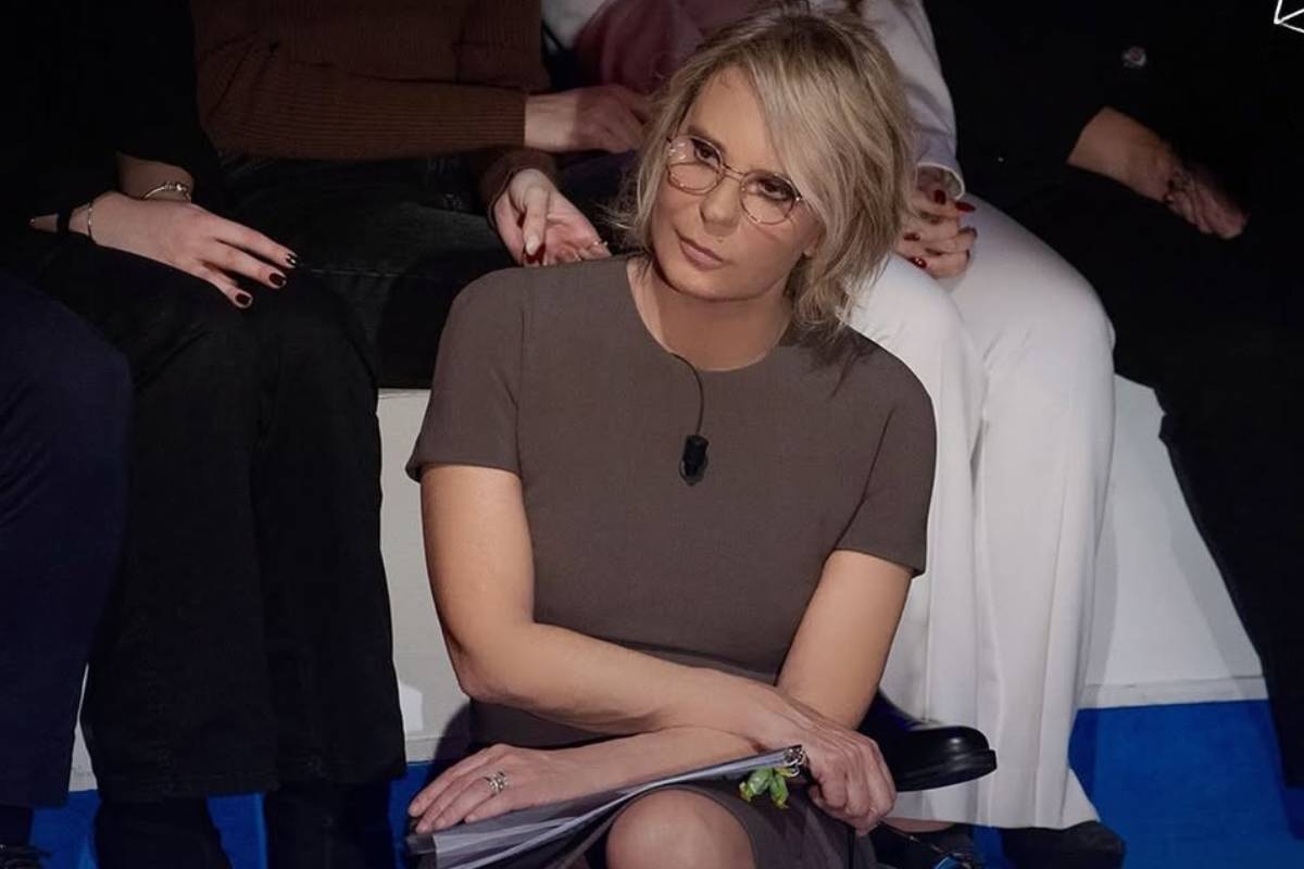 maria de filippi saluta berlusconi