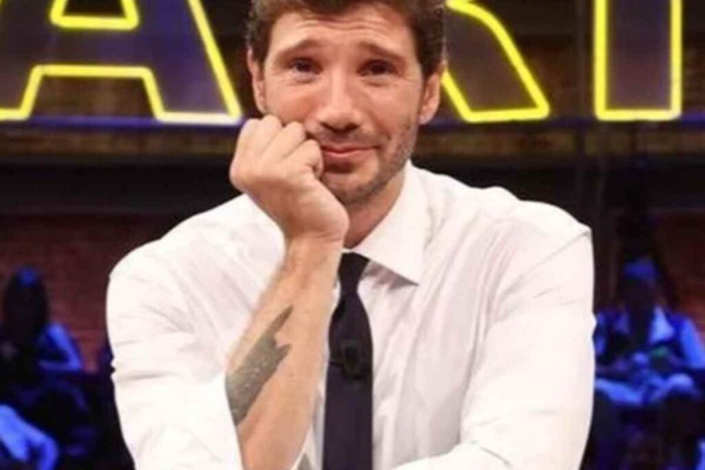 stefano de martino quanto guadagna ad affari tuoi?